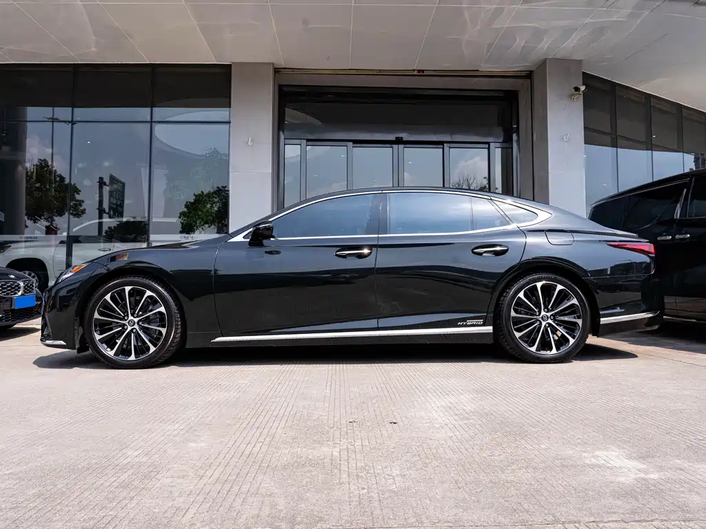 Lexus LS 2021 500h Executive Edition купить на сайте DeffCars