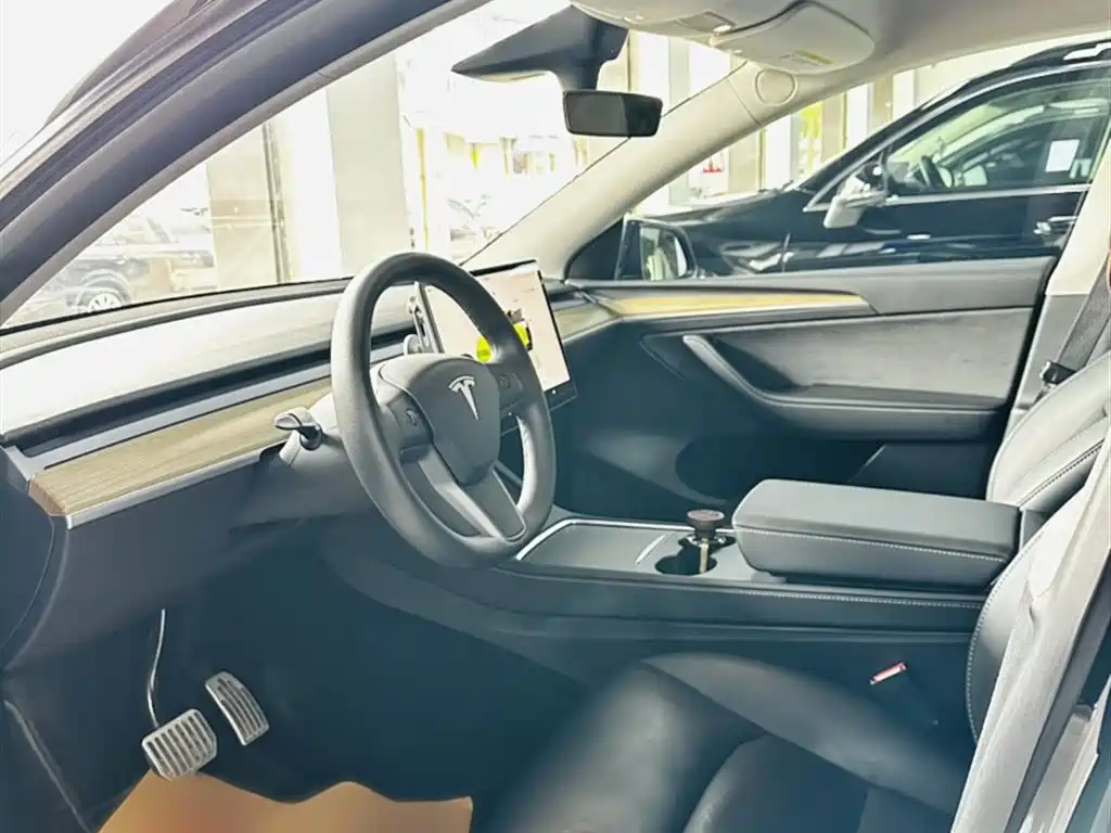 Model Y 2022 rear-wheel drive version купить на сайте DeffCars
