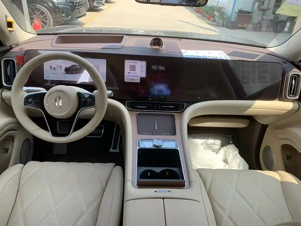 Wenjie M9 2025 extended range Ultra version 52kWh 5-seat version (192-line lidar) купить на сайте DeffCars