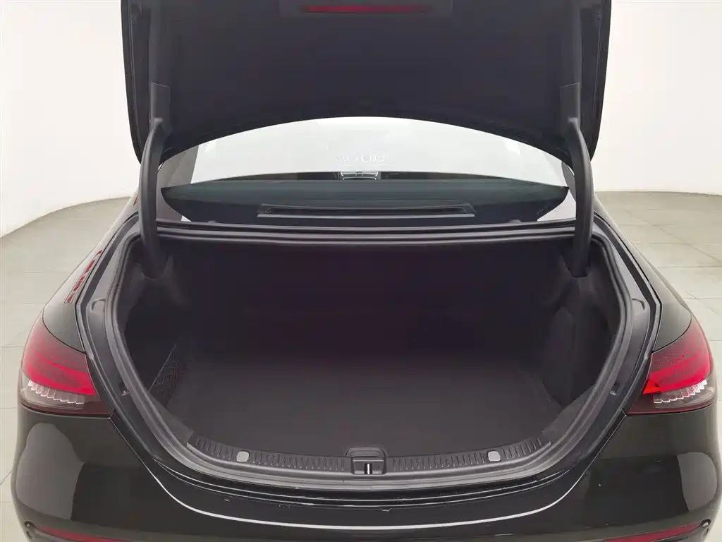 Mercedes-Benz E-Class 2021 facelift E 260 L sporty купить на сайте DeffCars
