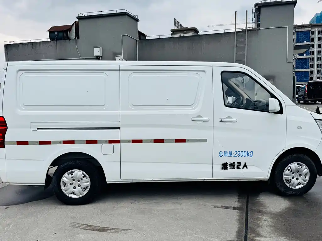 Changan Ruixing EM80 2023 model EM80 Ⅱ basic model with rear lift door and 2 seats купить на сайте DeffCars
