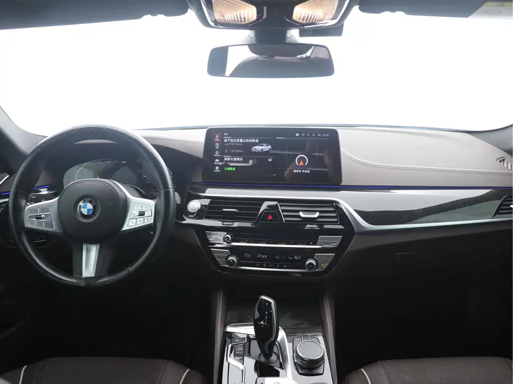 BMW 5 Series 2022 525Li M Sports Package купить на сайте DeffCars