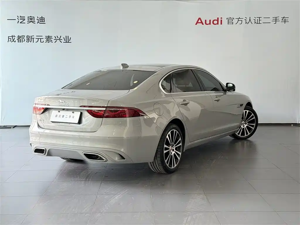 Jaguar XFL 2025 2.0T P250 two-wheel drive exclusive luxury version купить на сайте DeffCars