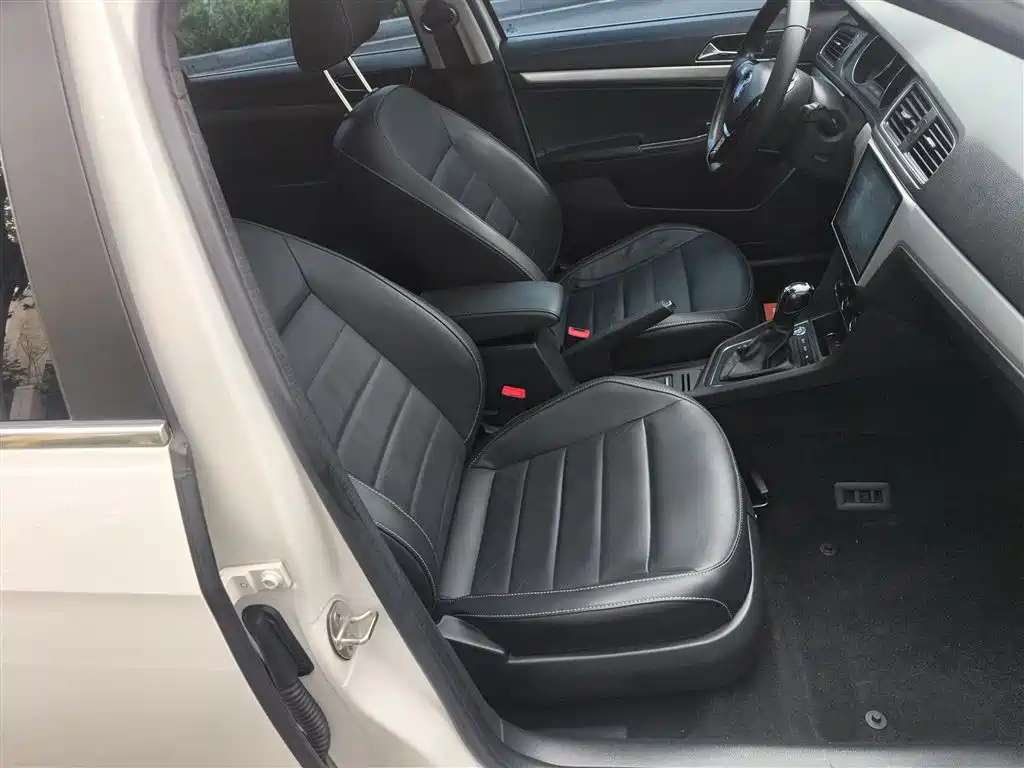 Langxing 2017 230TSI DSG Comfort Edition купить на сайте DeffCars