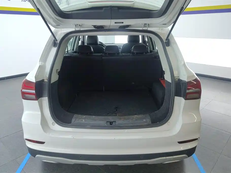 Roewe RX5 2018 20T two-wheel drive manual flagship version купить на сайте DeffCars