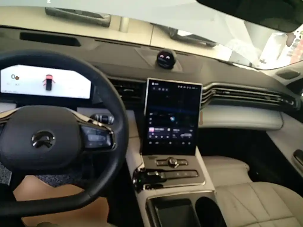 NIO ES8 2020 450KM six-seater version купить на сайте DeffCars