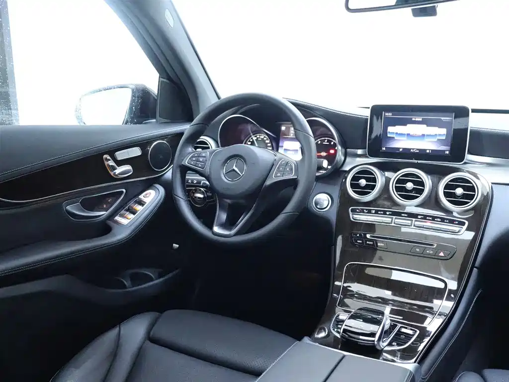 Mercedes-Benz GLC 2019 GLC 260 L 4MATIC luxury model купить на сайте DeffCars