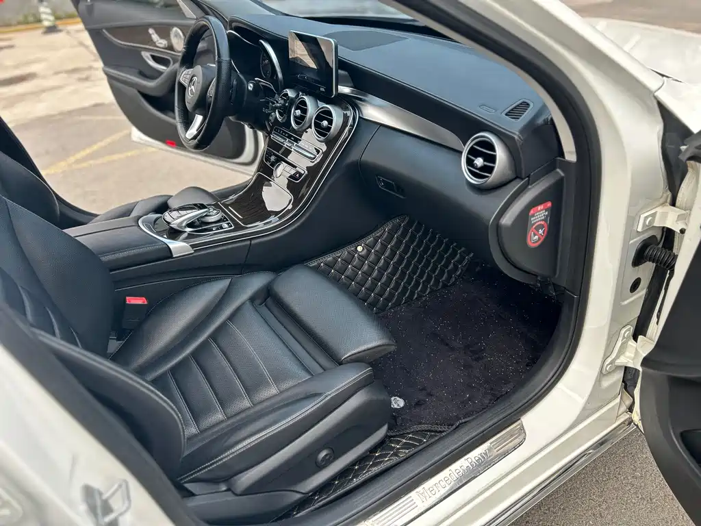 Mercedes-Benz C-Class 2016 C 180 L Sports купить на сайте DeffCars