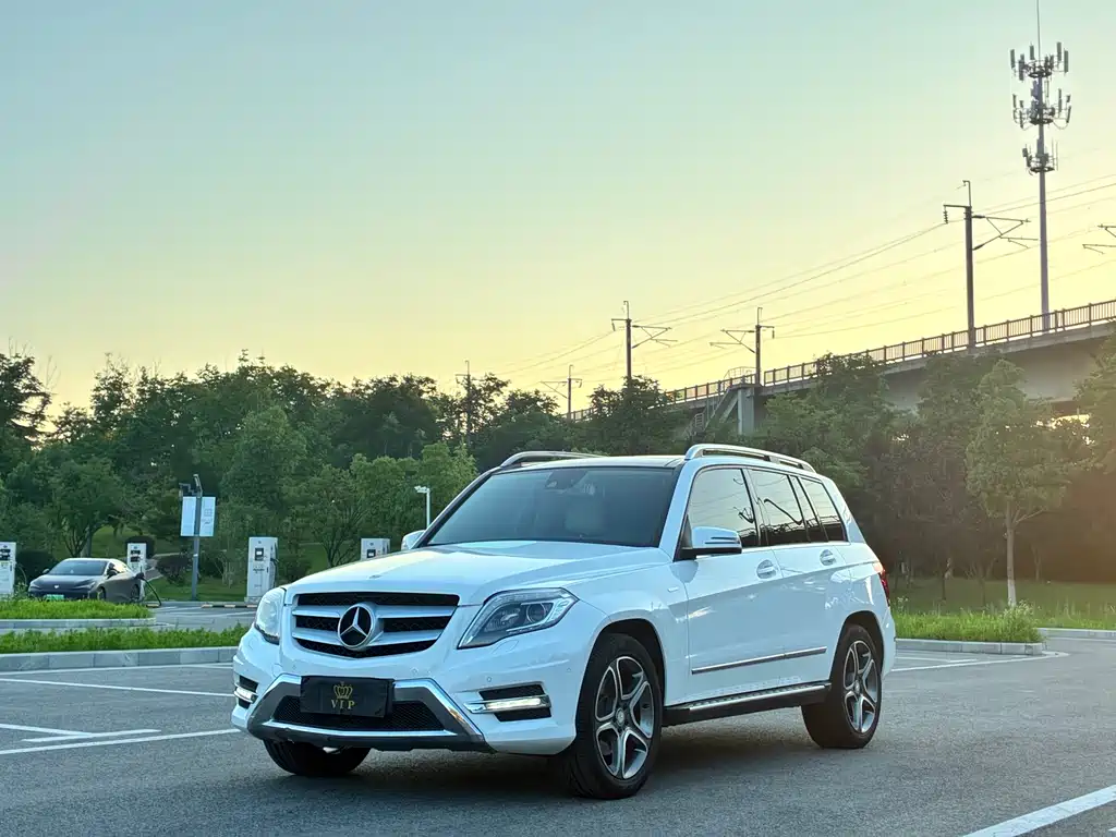 Mercedes-Benz GLK-Class 2015 GLK 300 4MATIC Fashion Extreme Edition купить на сайте DeffCars