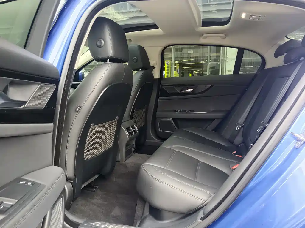 Jaguar XEL 2020 2.0T 250PS SE Technology Elegant Edition купить на сайте DeffCars