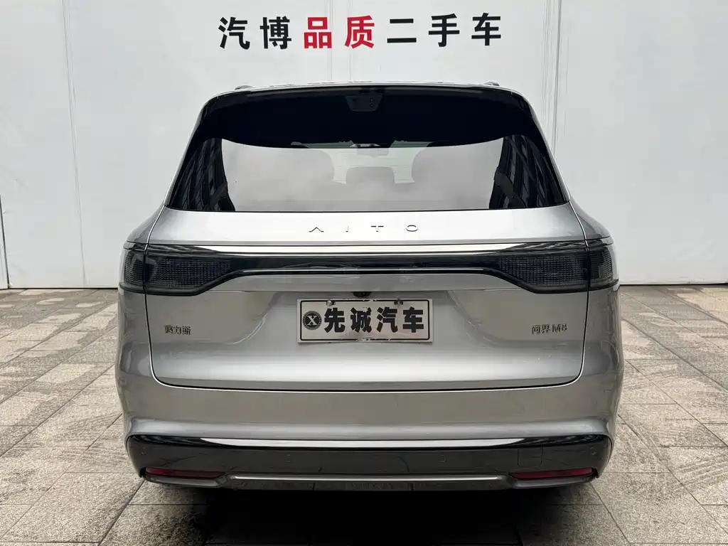 Wenjie M8 2025 extended range Ultra version 53.4kWh 5-seater version купить на сайте DeffCars