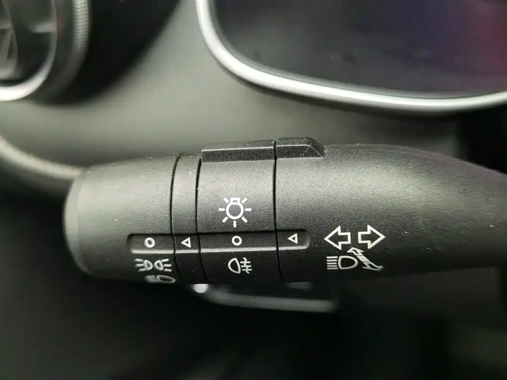 MG6 2017 20T Manual Luxury Smart Connected Edition National V купить на сайте DeffCars