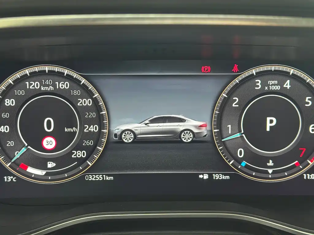 Jaguar XFL 2022 XFL 2.0T P250 two-wheel drive exclusive luxury version купить на сайте DeffCars