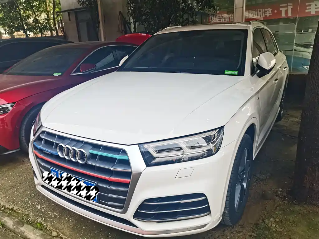 Audi Q5L 2020 40 TFSI enjoys fashionable style купить на сайте DeffCars
