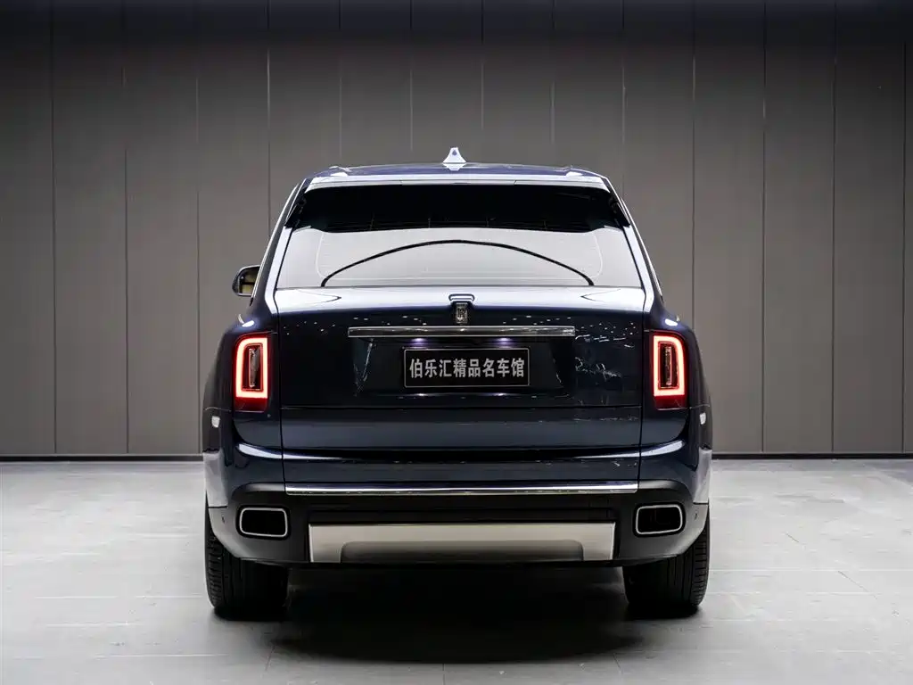 Cullinan 2018 four-seat version купить на сайте DeffCars