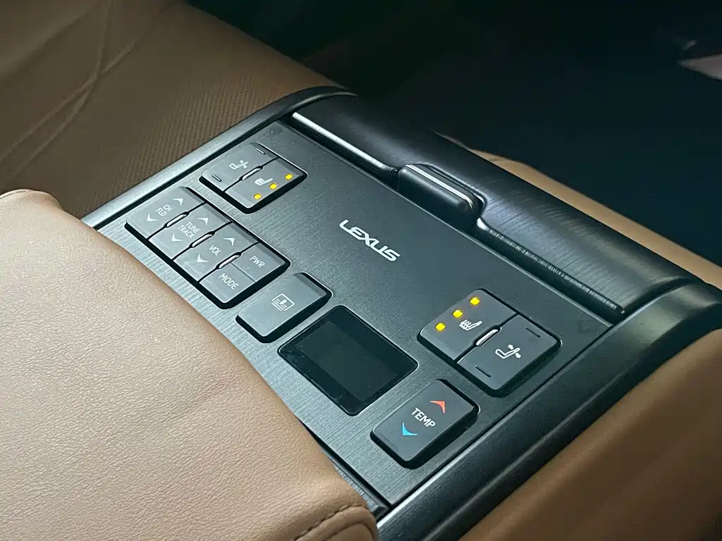 Lexus ES 2021 300h Executive Edition купить на сайте DeffCars