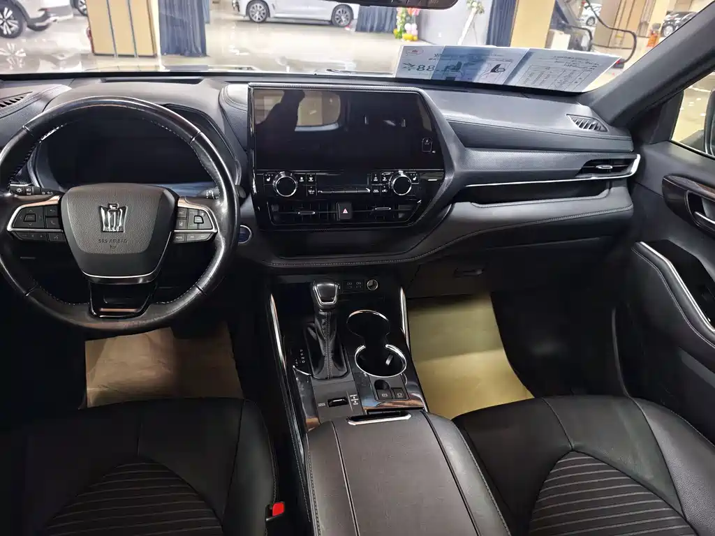 Crown Lufang 2021 2.5L HEV four-wheel drive premium version купить на сайте DeffCars