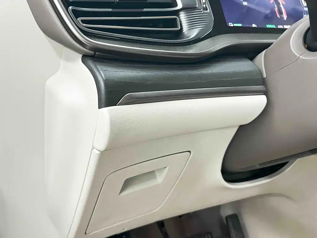 Denza D9 2022 DM-i 970 four-wheel drive flagship model купить на сайте DeffCars