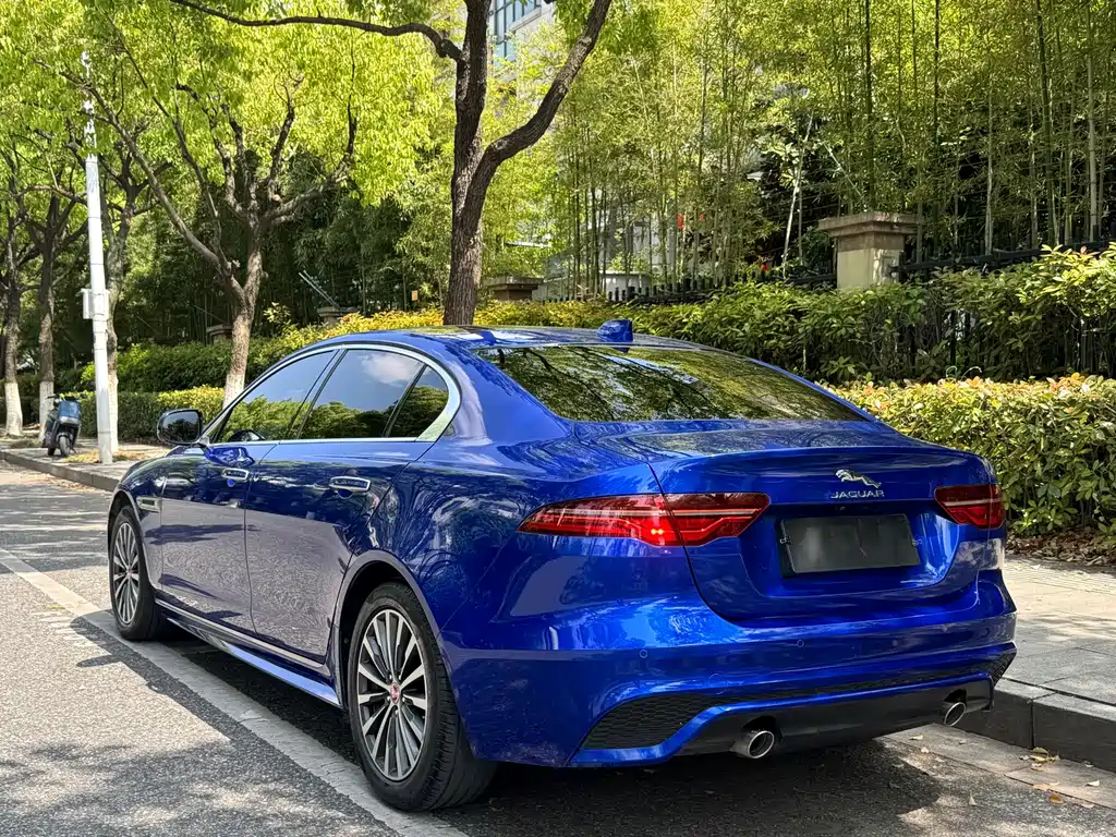 Jaguar XEL 2020 2.0T 200PS R-DYNAMIC Youth Sports Edition купить на сайте DeffCars