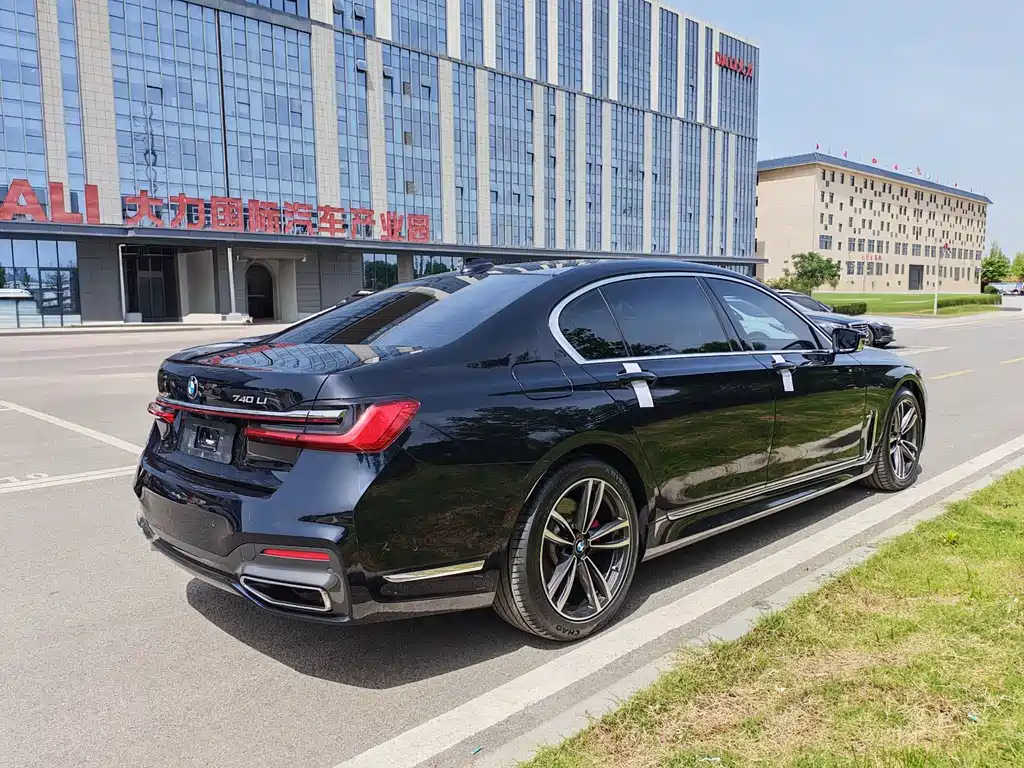 BMW 7 Series 2021 730Li M Sports Package купить на сайте DeffCars