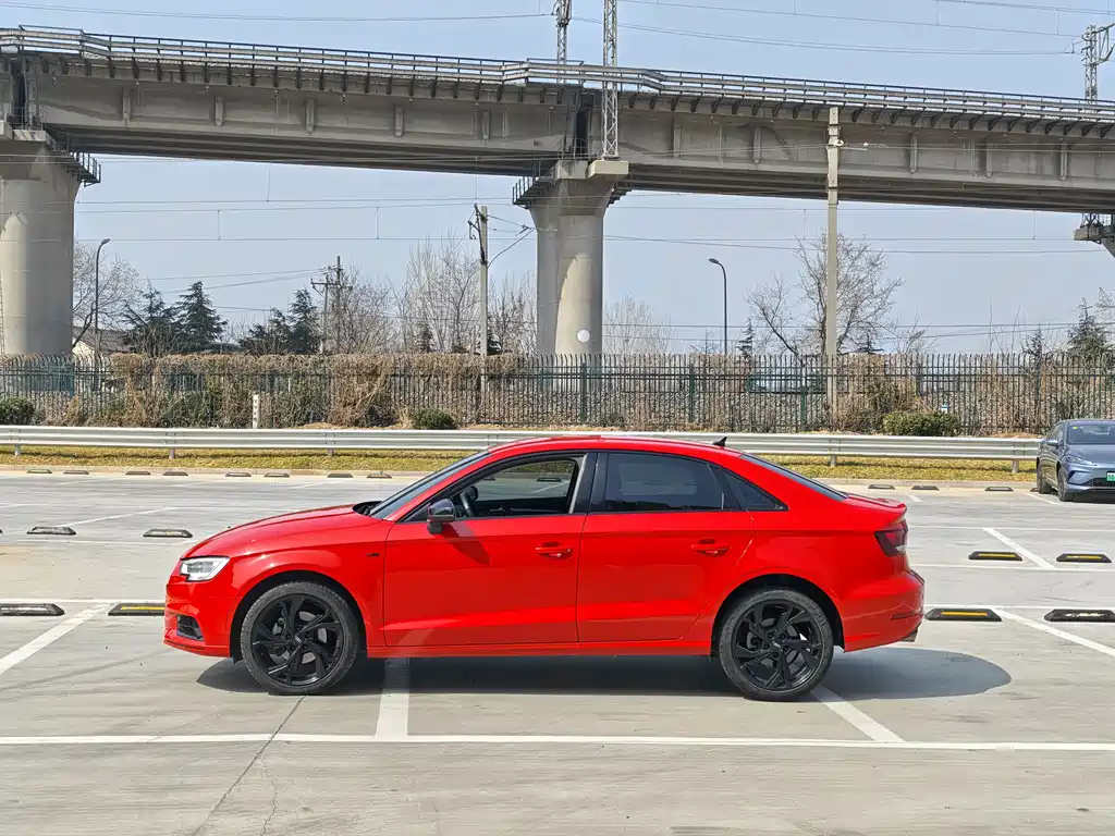 Audi A3 2014 Limousine 35 TFSI Automatic Enterprising купить на сайте DeffCars