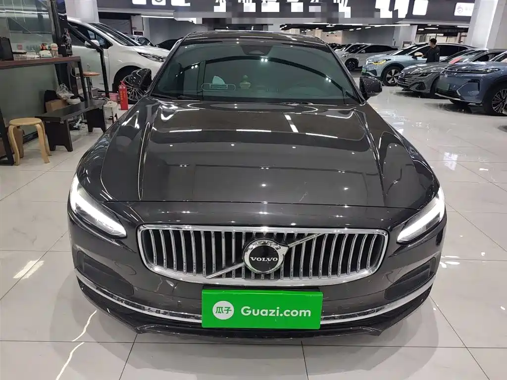 Volvo S90 2025 B5 Zhiyi Luxury Edition купить на сайте DeffCars