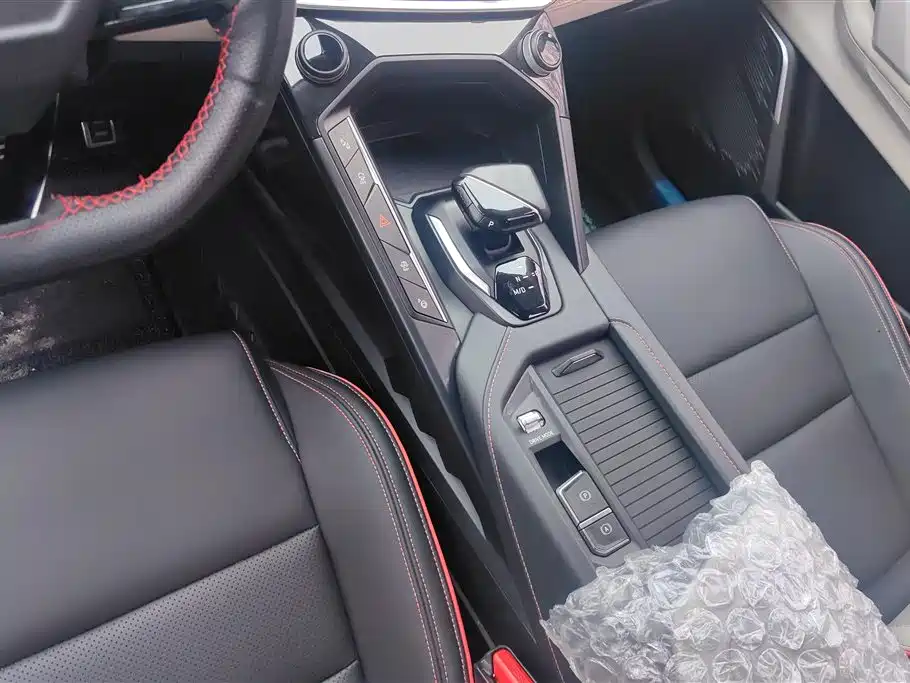 Lynk & Co 06 2020 1.5T Plus купить на сайте DeffCars