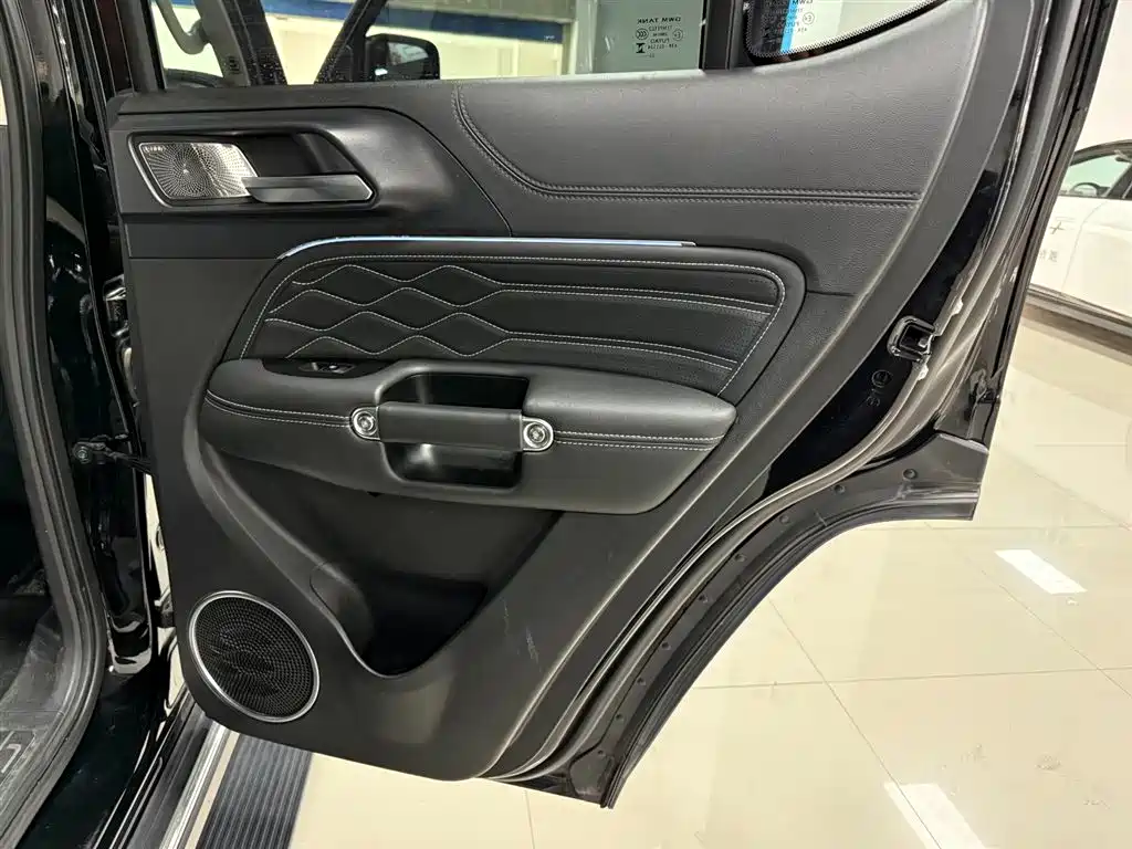 Tank 300 2024 2.0T Traverser купить на сайте DeffCars