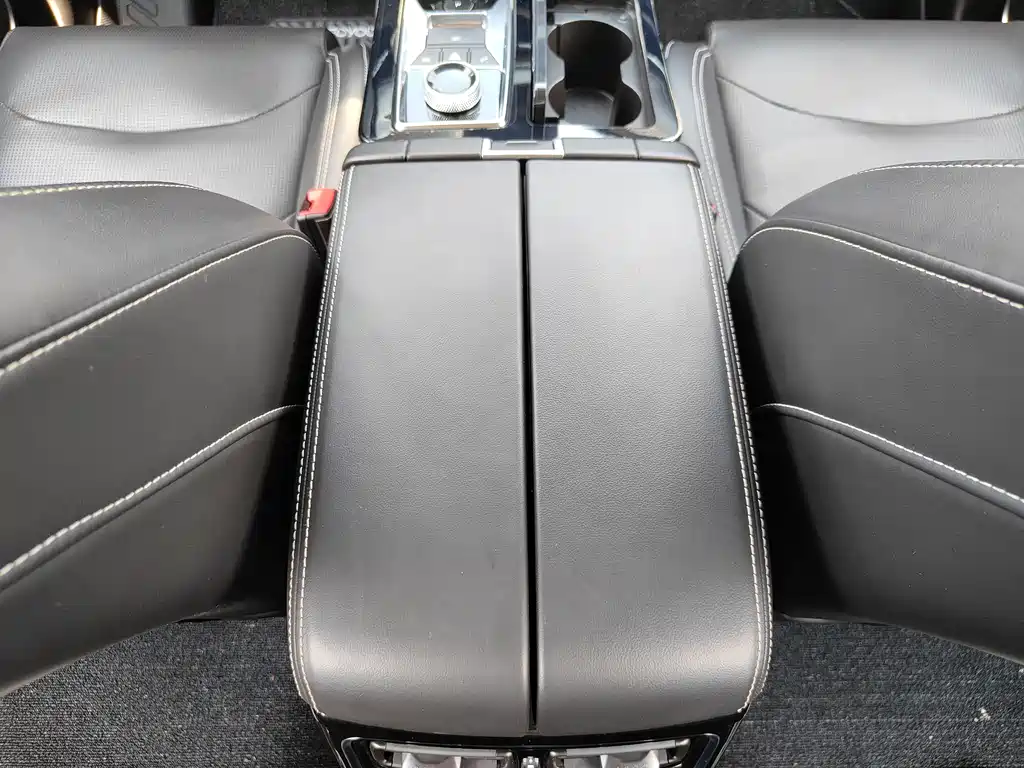 Jietu X70 PLUS 2021 model 1.6T DCT 6 seats купить на сайте DeffCars
