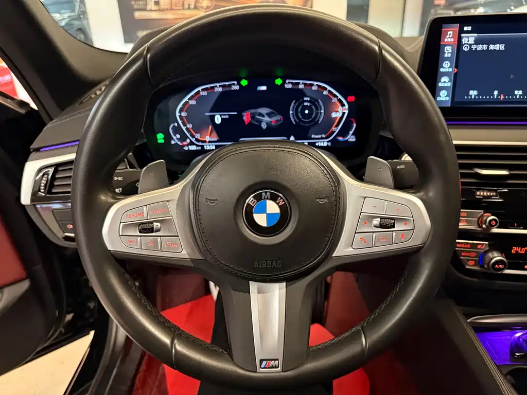 BMW 5 Series 2022 530Li Leading M Sports Package купить на сайте DeffCars