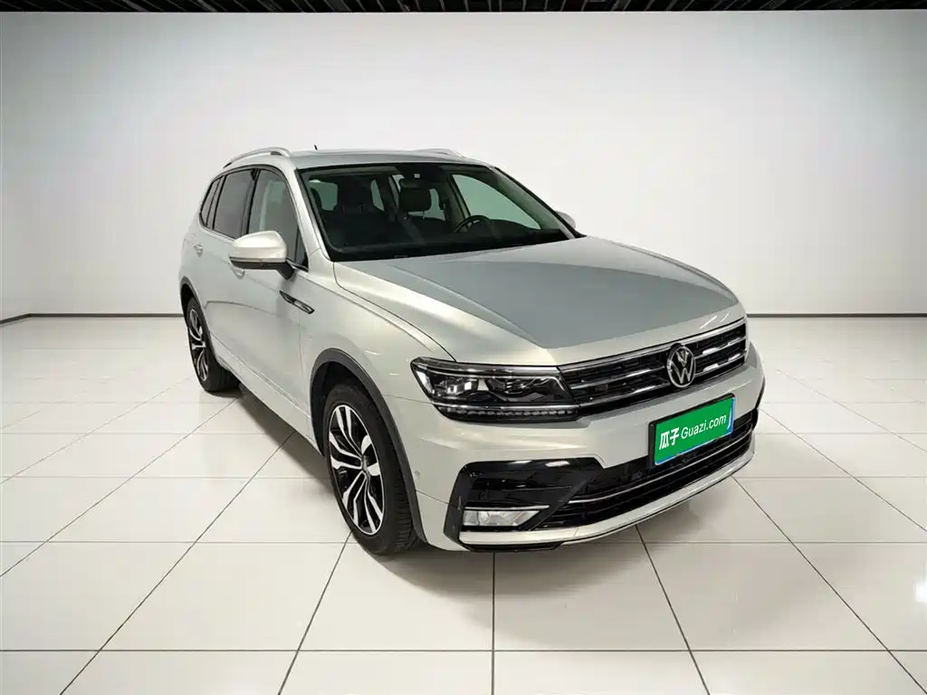 Tiguan L 2021 330TSI automatic two-wheel drive R-Line flagship version купить на сайте DeffCars
