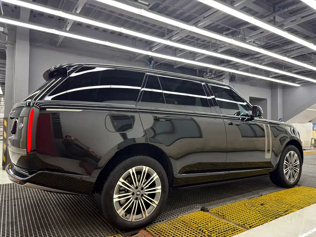 Range Rover 2024 3.0 L6 400PS Extended Edition купить на сайте DeffCars