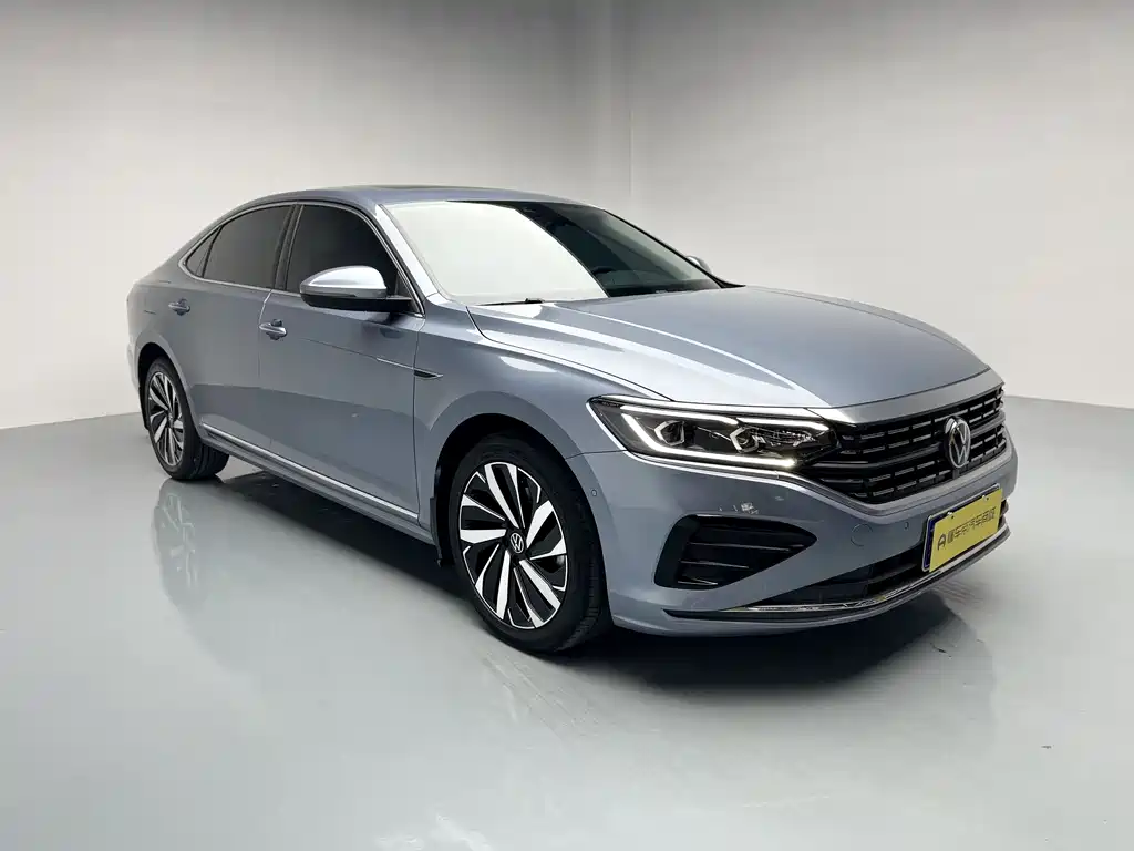 Passat 2022 330TSI Deluxe Edition купить на сайте DeffCars