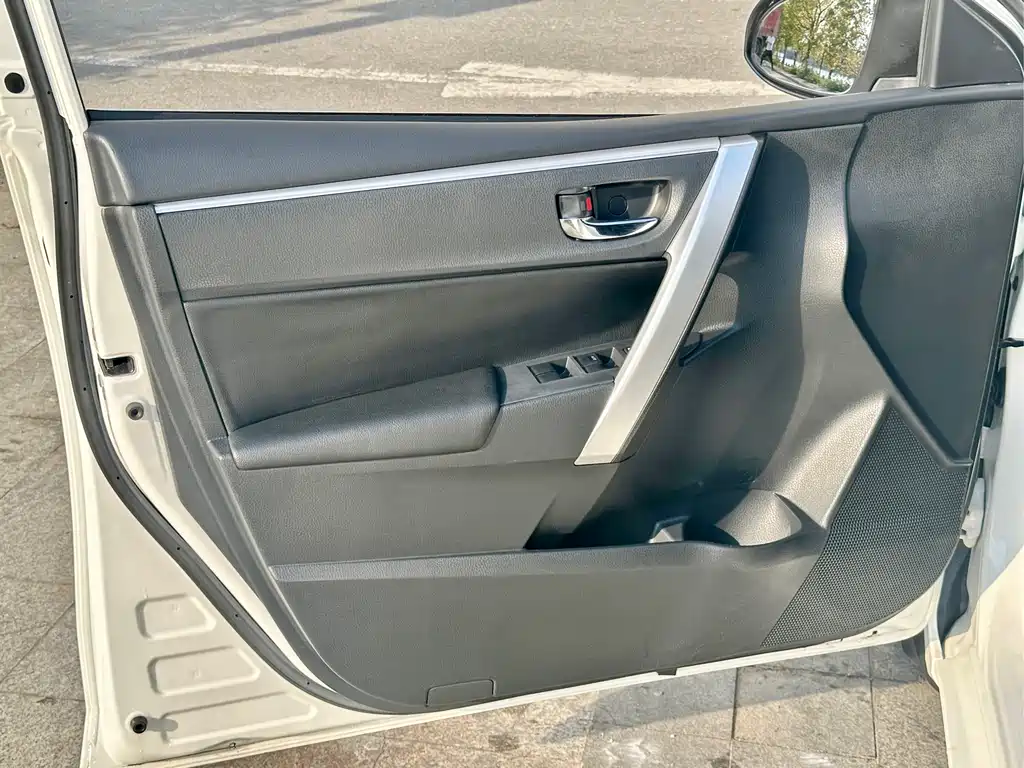 Corolla 2017 facelift 1.2T S-CVT GL-i купить на сайте DeffCars