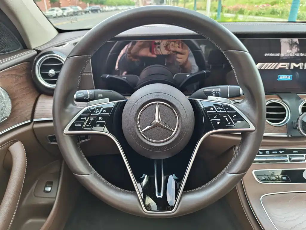 Mercedes-Benz E-Class 2022 E 300 L Luxury Model купить на сайте DeffCars
