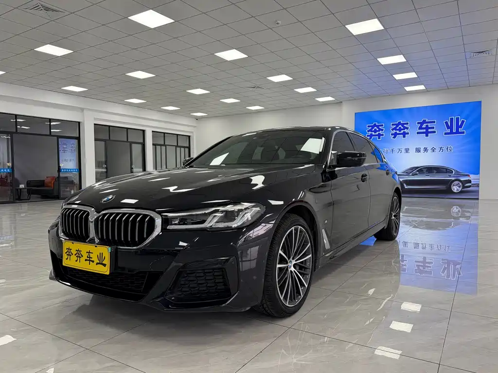 BMW 5 Series 2022 530Li Leading M Sports Package купить на сайте DeffCars