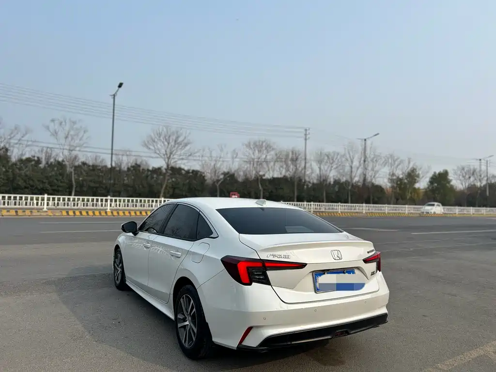 Model 2023 240TURBO CVT Leading Edition купить на сайте DeffCars