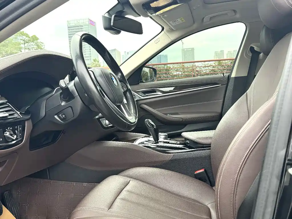 BMW 5 Series 2020 525Li Luxury Package купить на сайте DeffCars