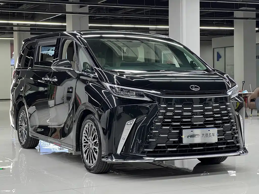 Lexus LM 2025 500h six-seater premium version купить на сайте DeffCars