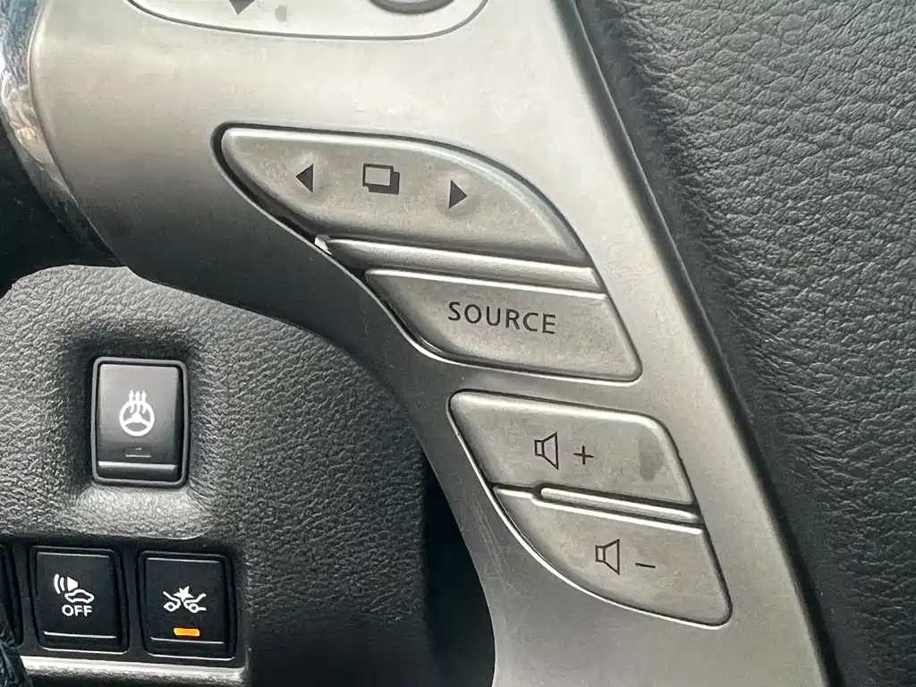 Loulan 2019 2.5 S/C HEV XL 4WD Hybrid Intelligent Premium Edition National VI купить на сайте DeffCars
