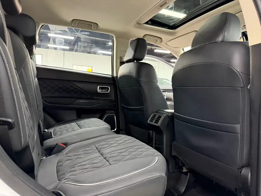 Outlander 2021 facelift 2.0L 2WD Enjoy Edition 5 seats купить на сайте DeffCars