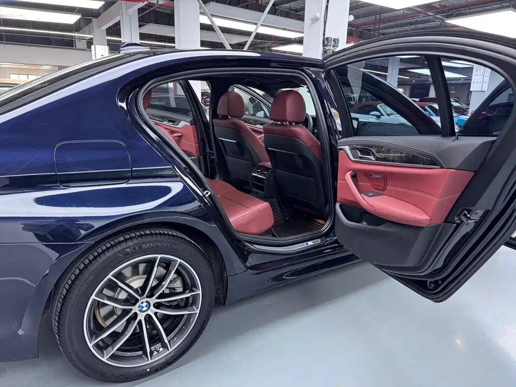 BMW 5 Series 2022 facelift 525Li M Sports Package купить на сайте DeffCars