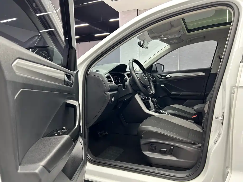 T-ROC 2022 model 280TSI DSG two-wheel drive elite PLUS купить на сайте DeffCars