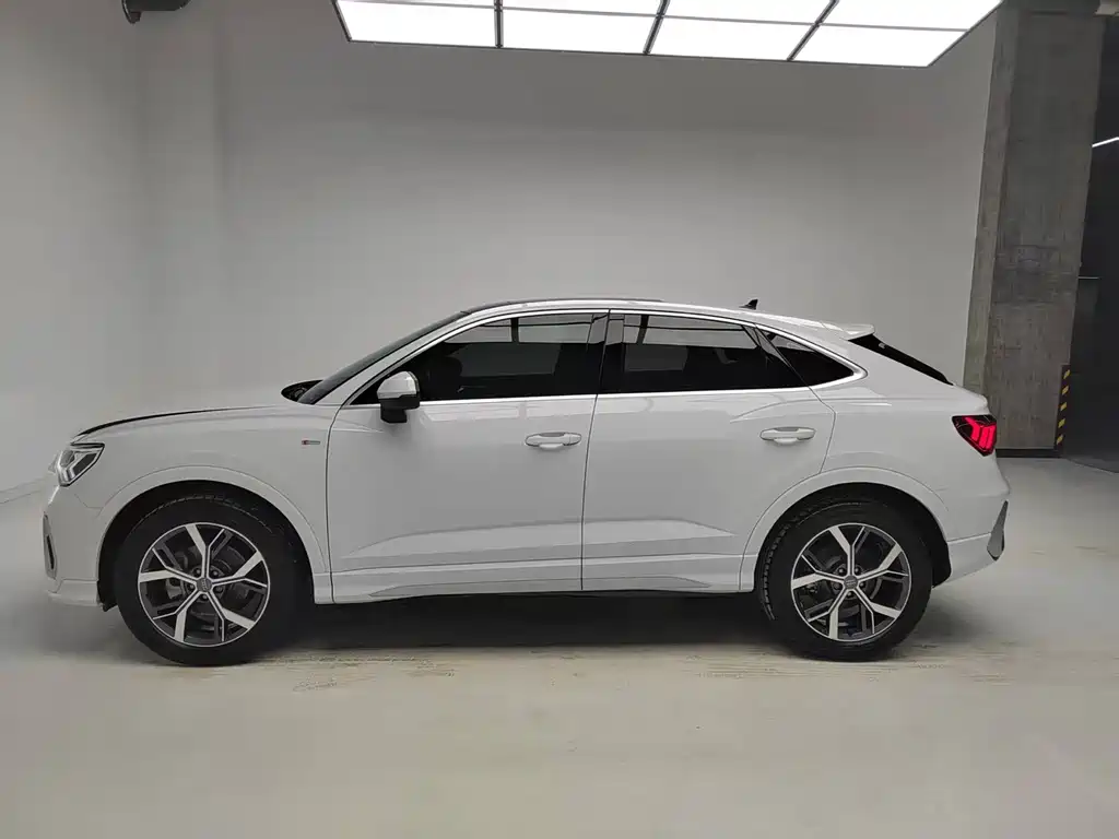 Audi Q3 Sportback 2020 40 TFSI Fashion купить на сайте DeffCars