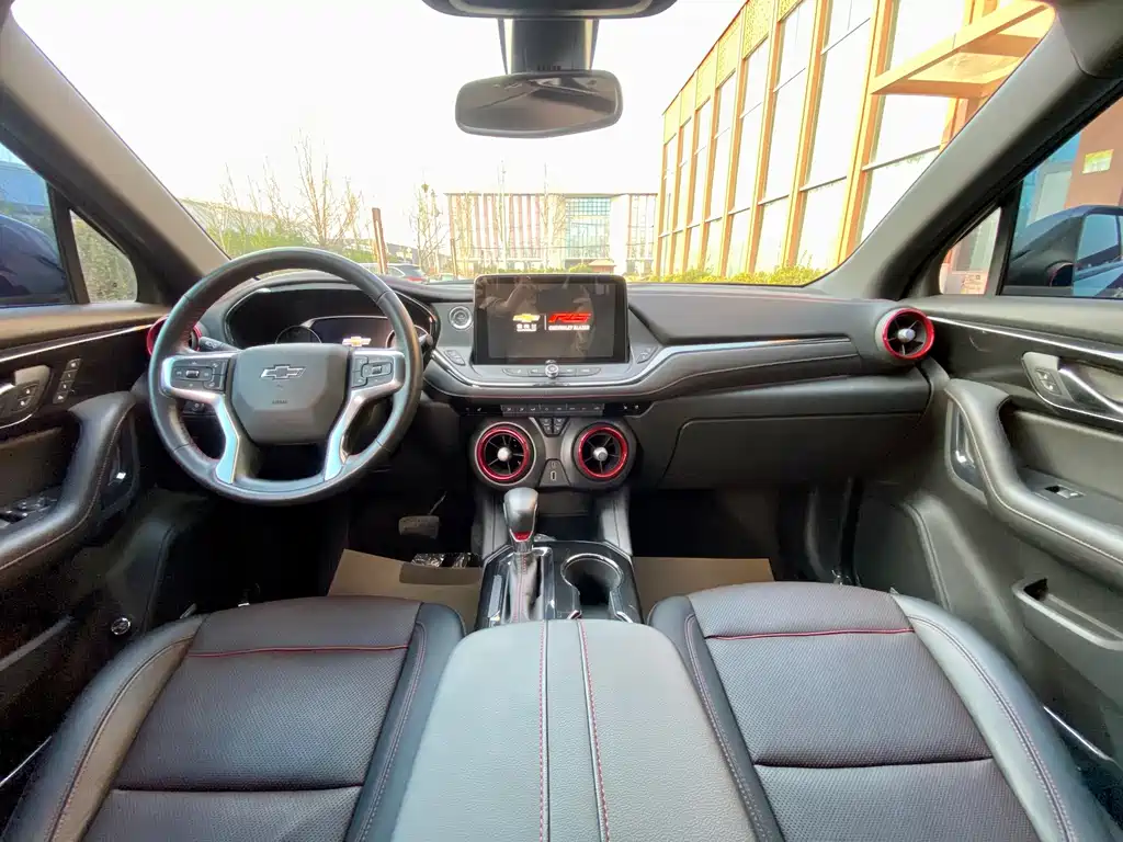 Trailblazer 2022 mild hybrid 650T RS Twin-Clutch four-wheel drive 7-seat engine version купить на сайте DeffCars