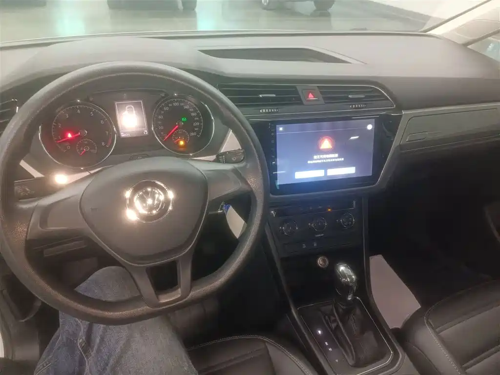 Touran 2018 Touran L 280TSI DSG Fashion Edition 7 seats National V купить на сайте DeffCars