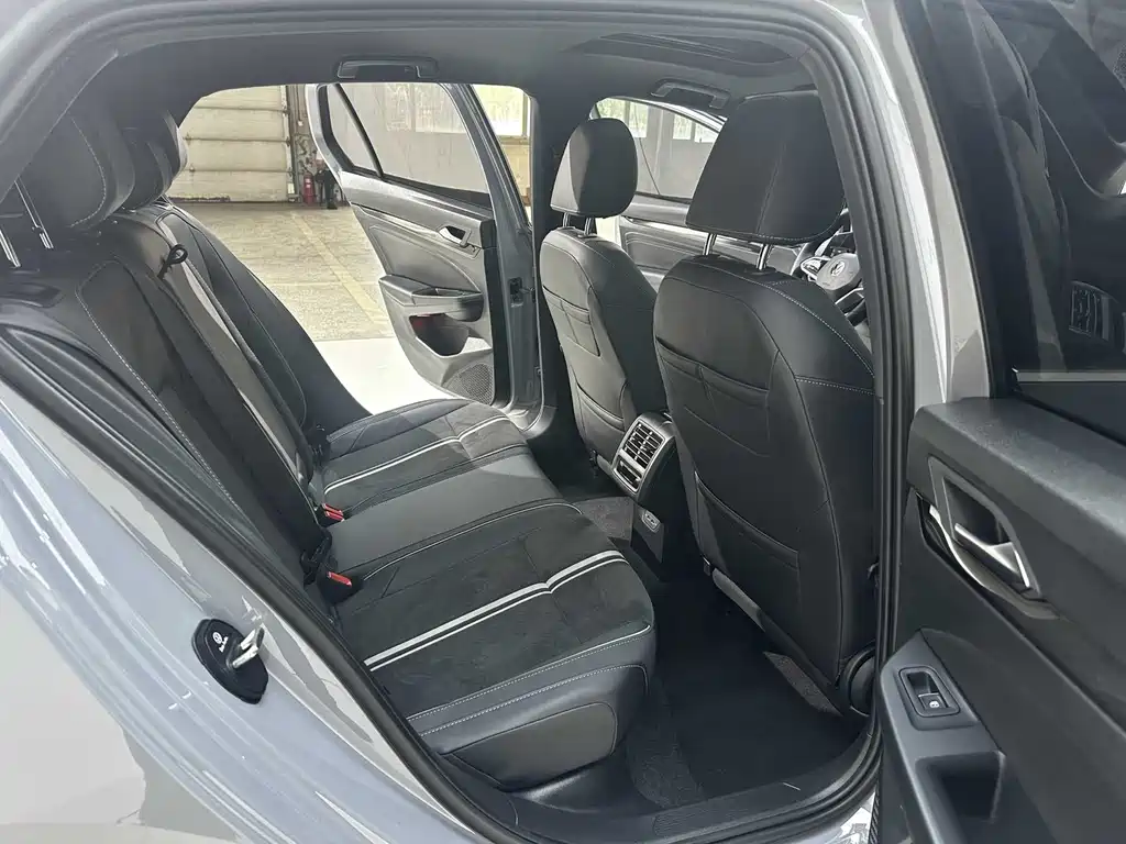 Golf 2021 280TSI DSG R-Line купить на сайте DeffCars