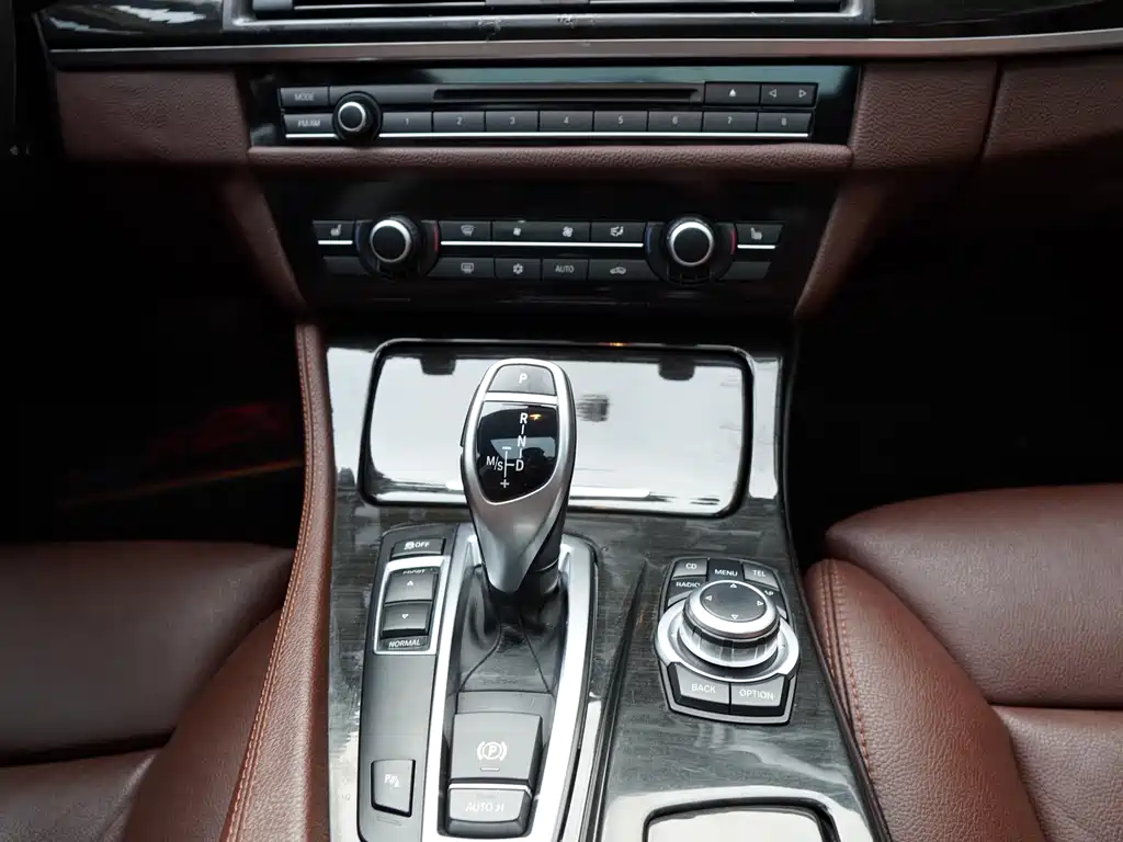 BMW 5 Series 2011 535Li Luxury купить на сайте DeffCars