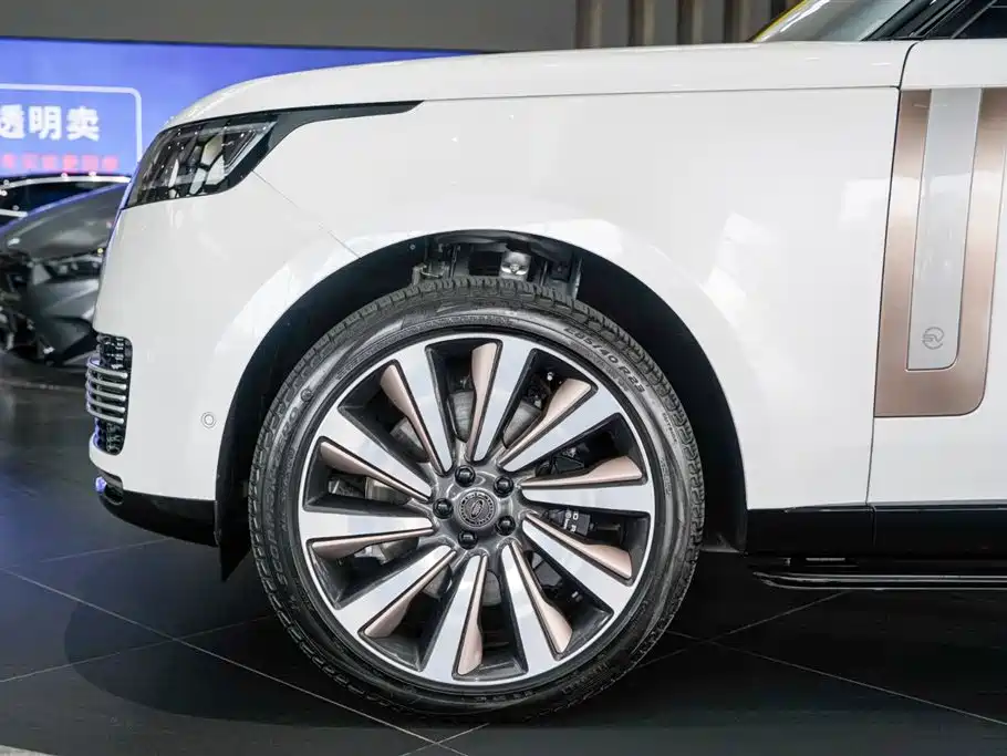 Range Rover 2023 4.4 V8 SV Honor Creation Extended Edition купить на сайте DeffCars