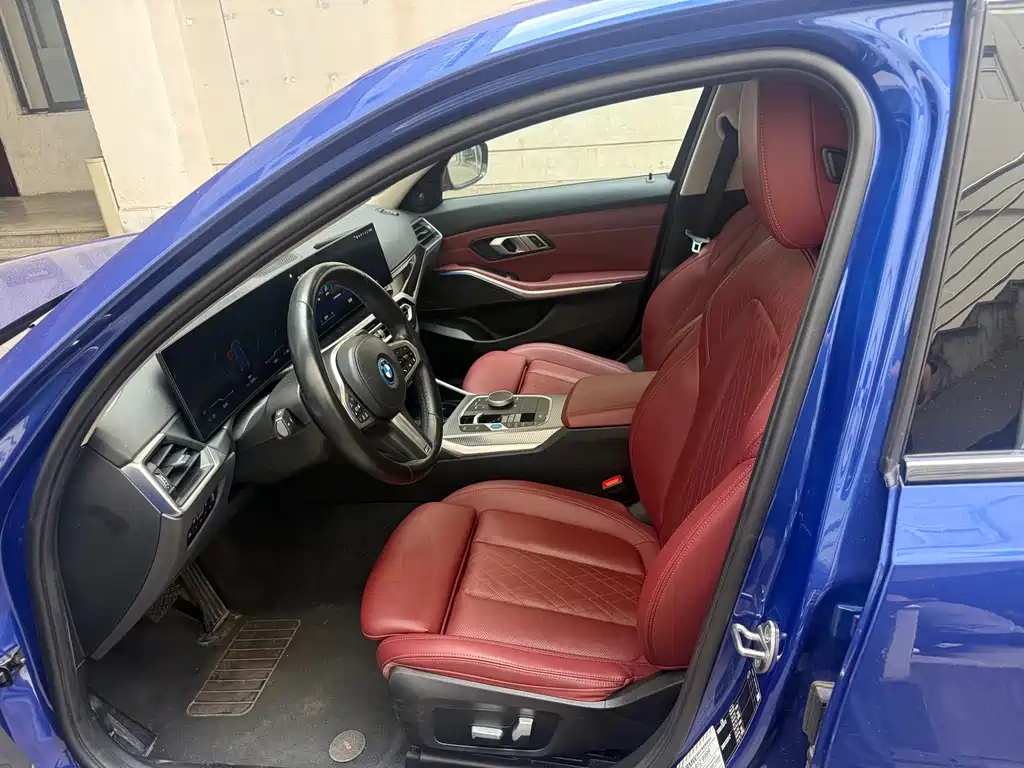 BMW i3 2023 eDrive 40L Night Package купить на сайте DeffCars